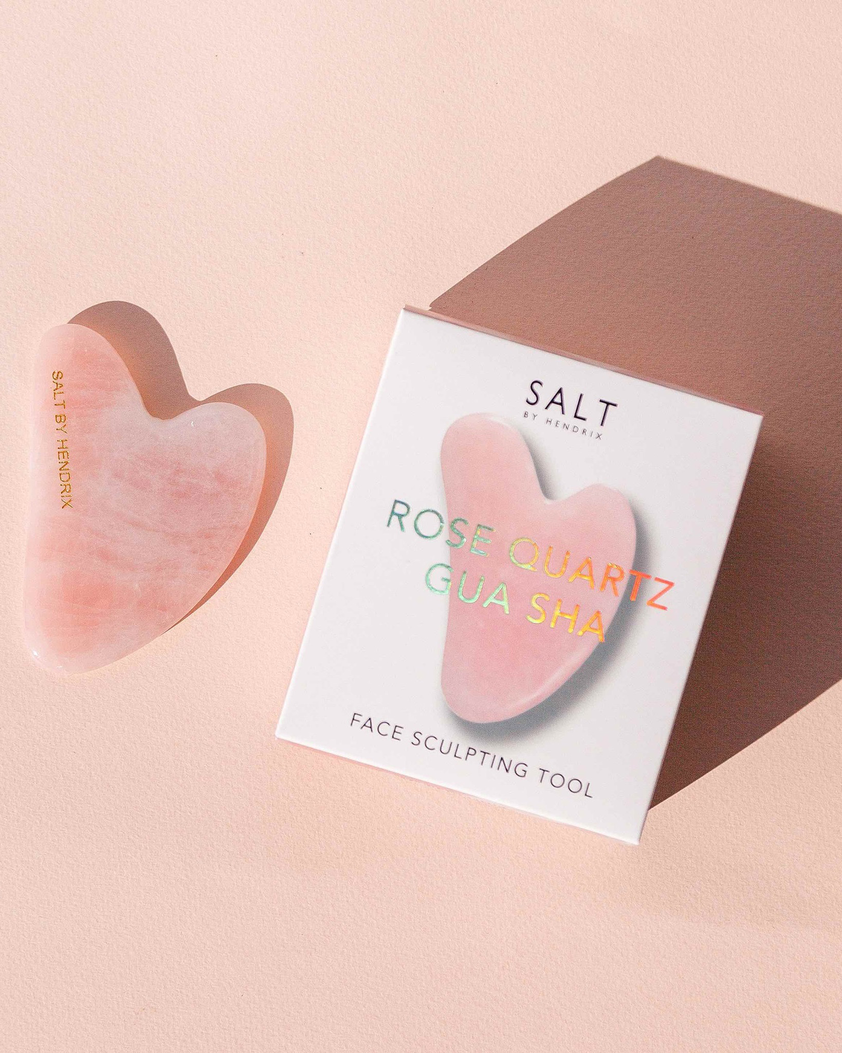 The 5 Beauty Tools Every Woman Needs En Route