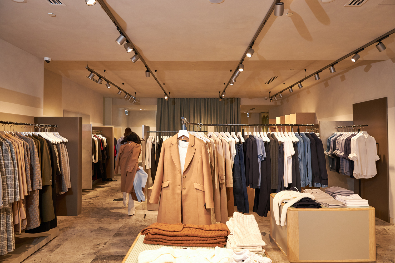 See What Really Happens Inside The SABA Store After Hours - En Route