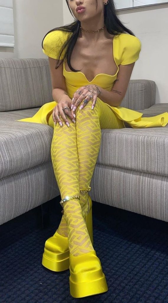 en-route-ariana-grande-colour-block-heels