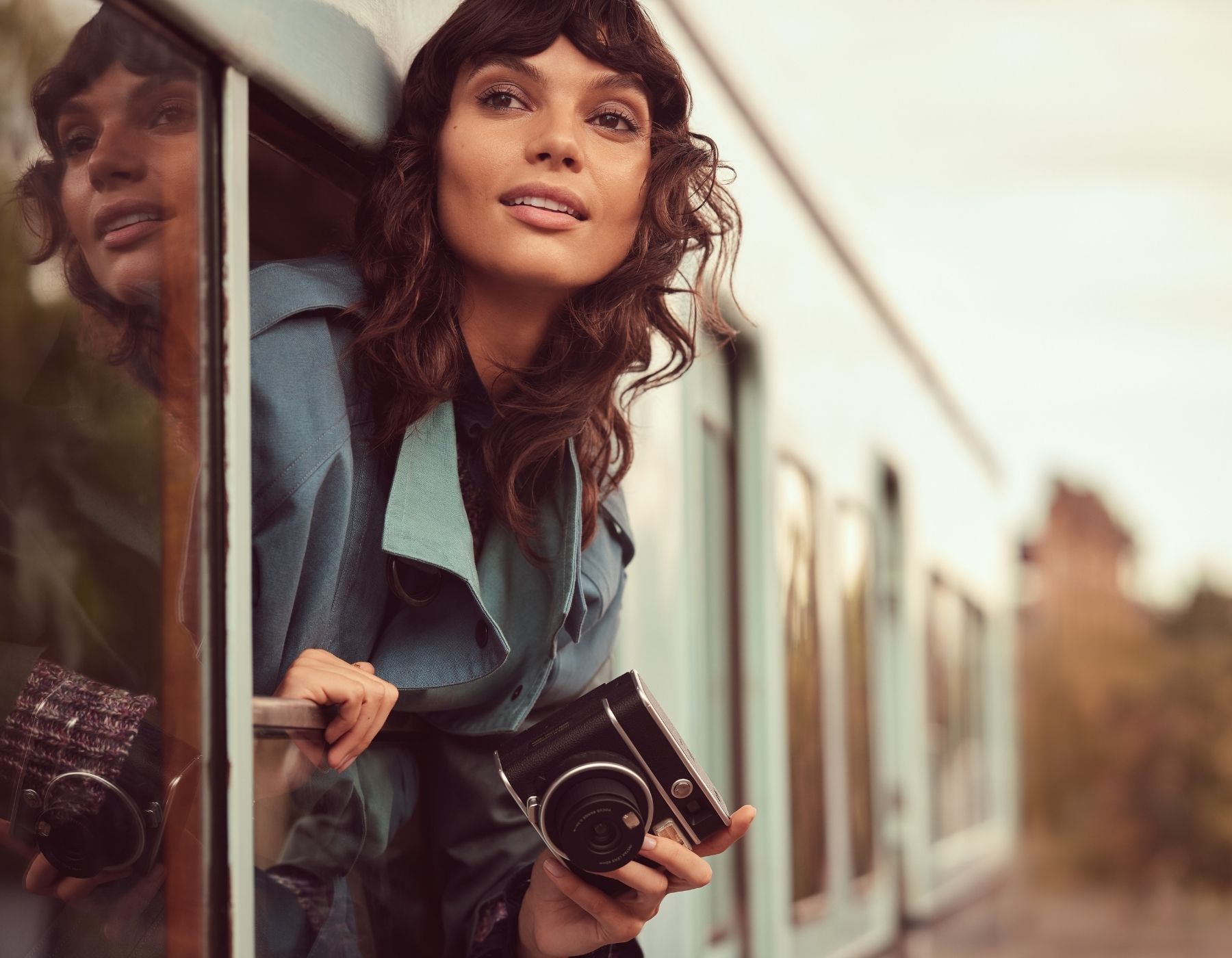 david-jones-aw22-campaign-enroute