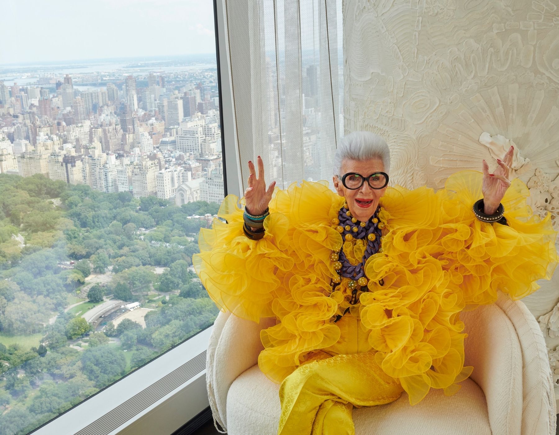 h-m-iris-apfel-collaboration-enroute