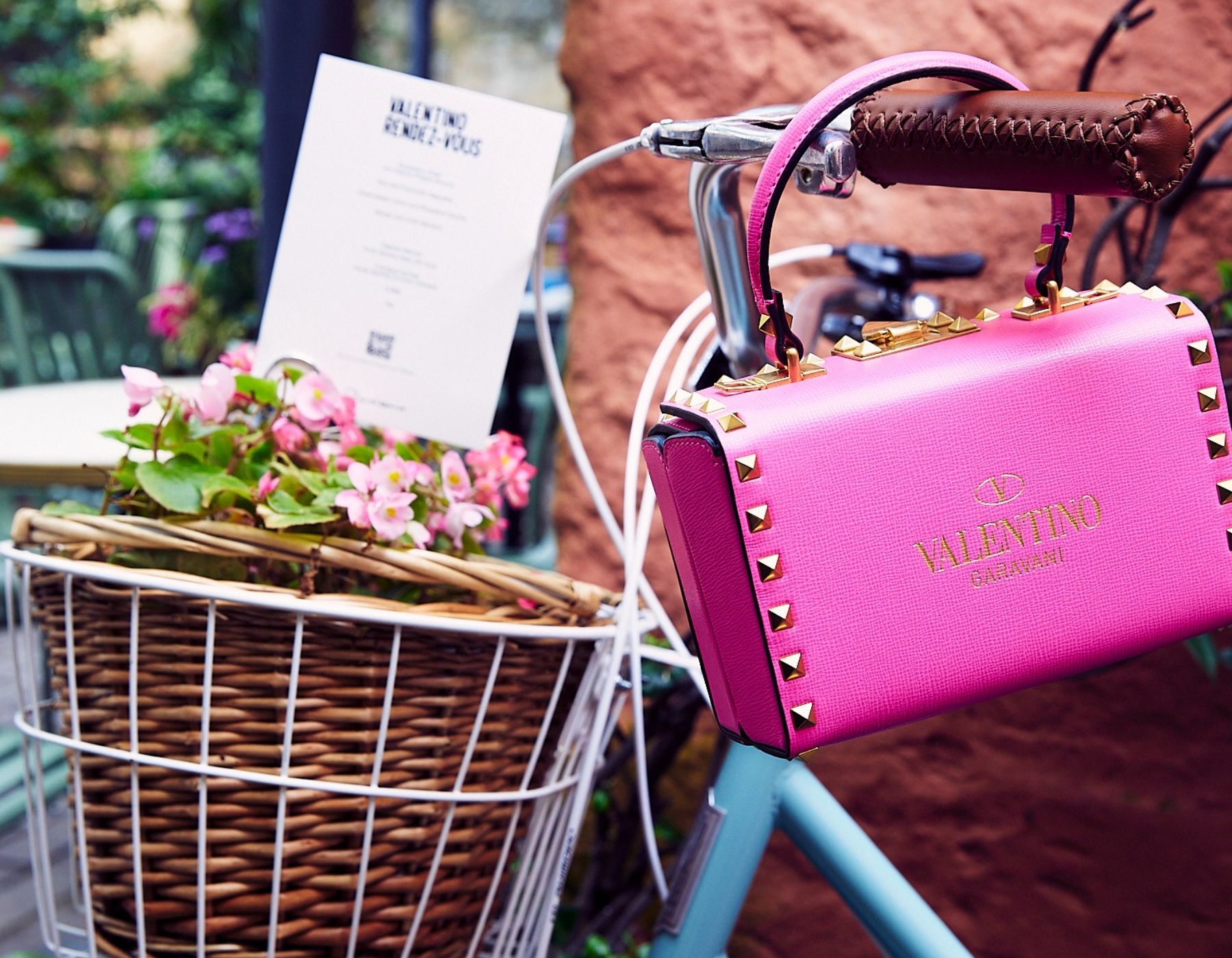 Valentino-cafe-la-renaissance-collab-enroute