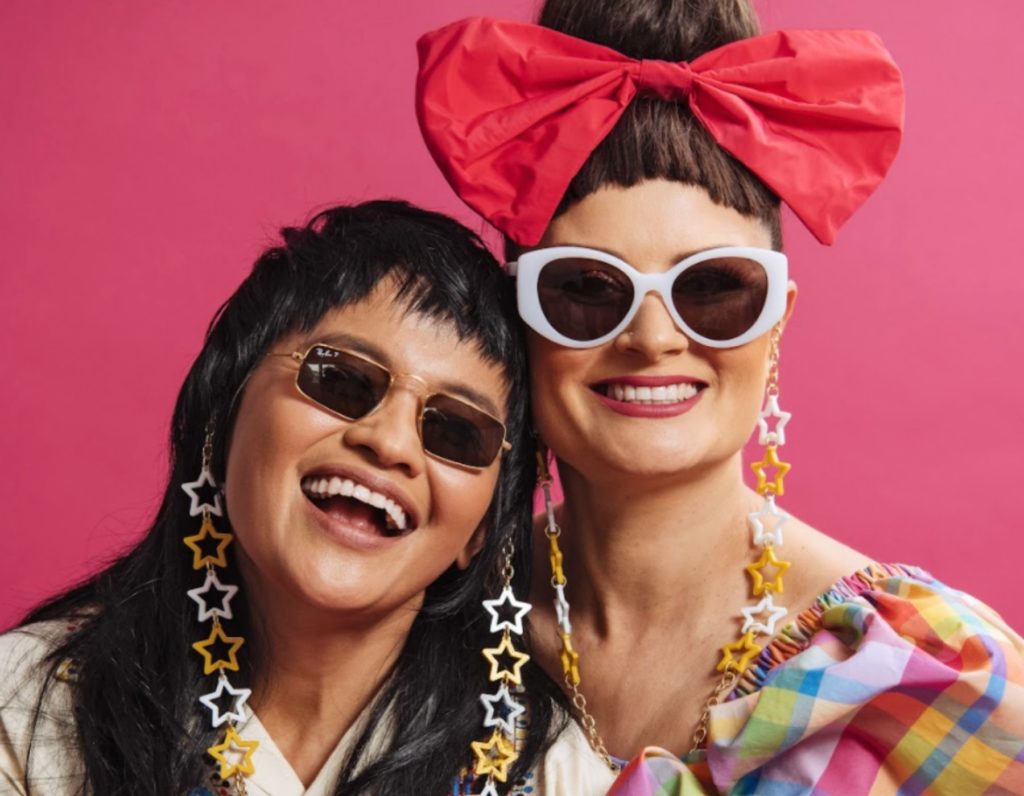 sunglass-hut-mardi-gras-enroute