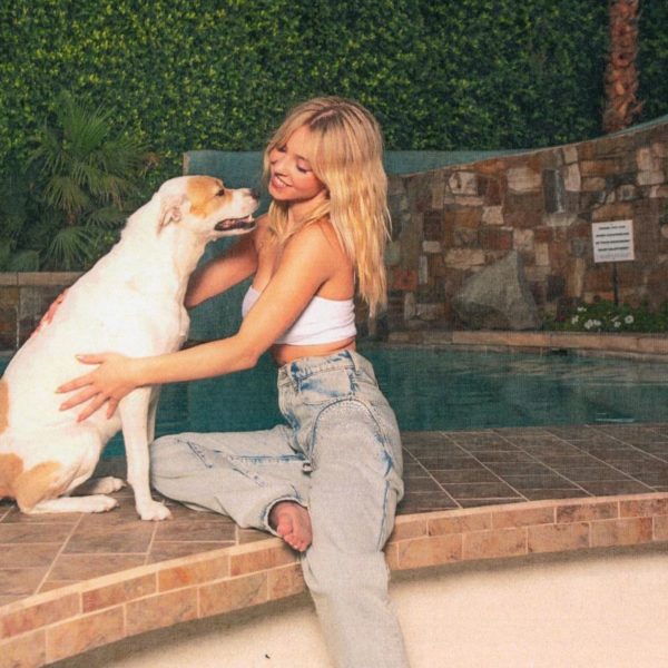 En-Route Header Sydney Sweeney