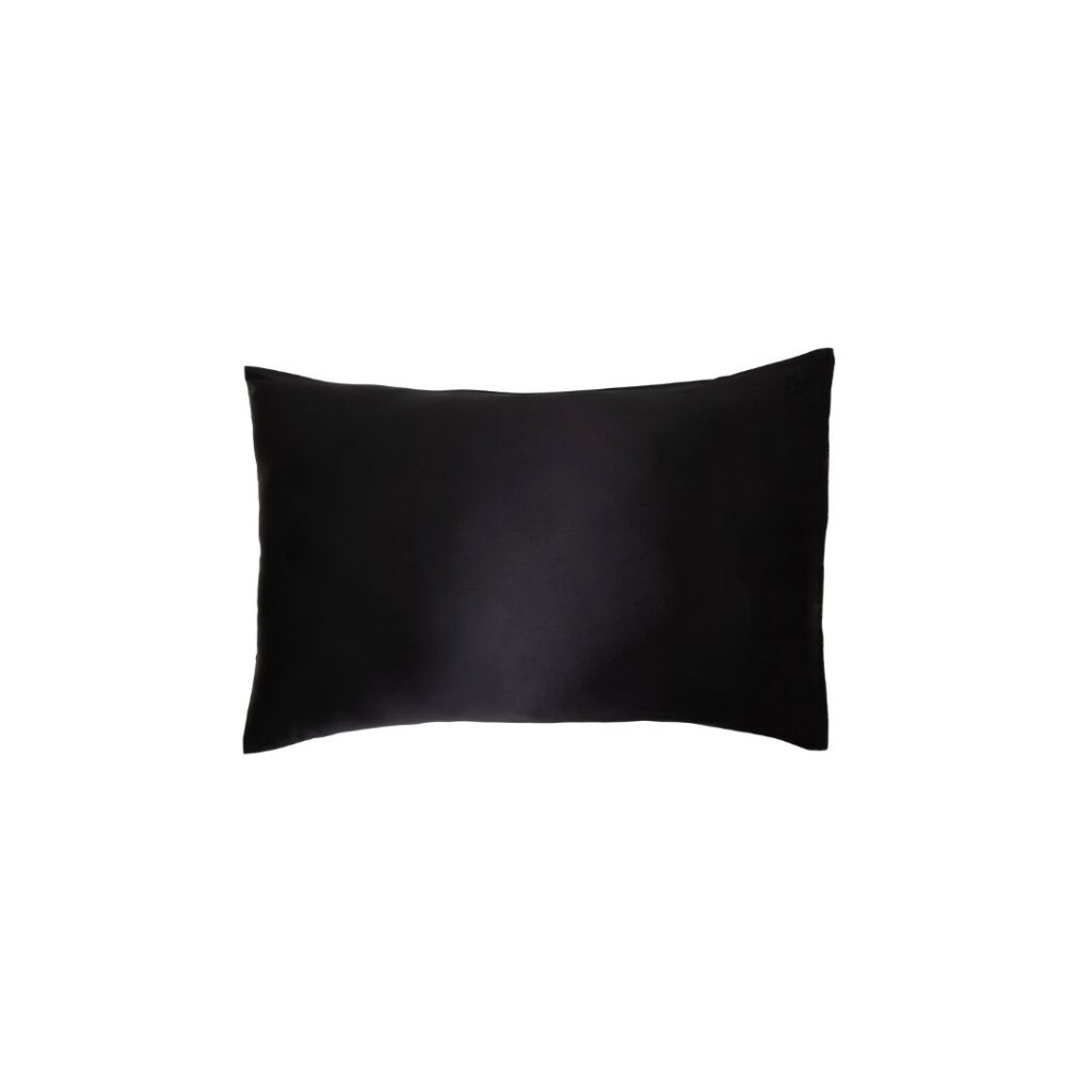 rr-collective-black-pillowcase-enroute