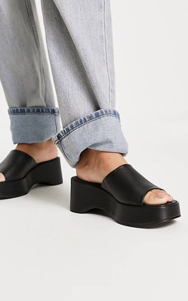 asos-&-other-stories-enroute