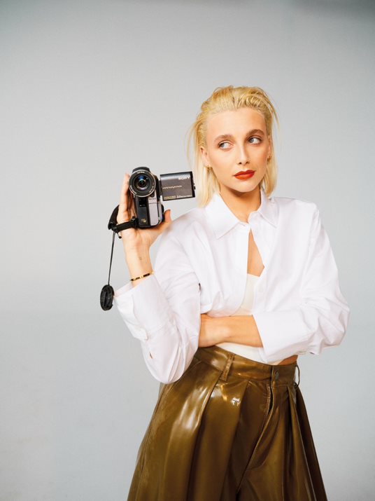 Emma-chamberlain-enroute-lancome