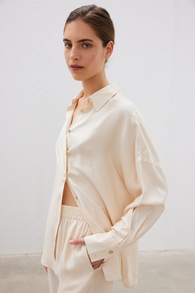 LMND-Elvira_Long_Sleeve_Shirt_enroute