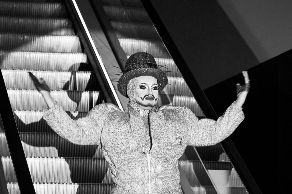 Powerhouse-late-absolutely-queer-enroute