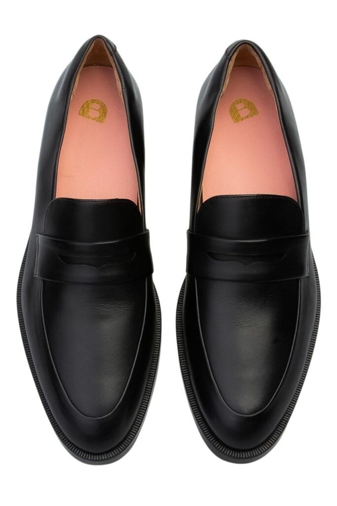 bared-footwear-enroute